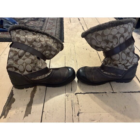 Coach womens leather boots size 6 B leather with buckle - Picture 3 of 8